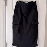 Aritzia TNA  cargo black skirt size 6 Photo 2