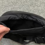 Lululemon On The Beat Belt Bag Black 4.5L Photo 5