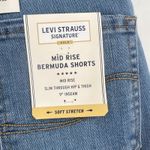 Levi's Mid Rise Bermuda Shorts Women's Size 2W26 Slim Fit 9" inseam Photo 3