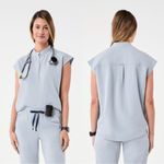 FIGS Women’s Rafaela Oversized Scrub Top Shortsleeve in Gray Size XL Photo 1