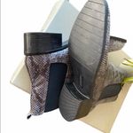 New Kenneth Cole Reaction Women's Salt Chelsea Boot Gray Size 7 Photo 5