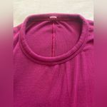 Lululemon Hold Tight Short Sleeve Shirt Magenta Purple Size 6 Small / Medium Photo 8