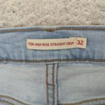 Levi's 724 High Rise Straight Crop Jeans Light Wash Distressed Size 32 Photo 6