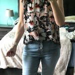 Sunny Girl Floral Sleeveless Blouse Top Women Size M Workwear Chic Resortwear Pink Size M Photo 0