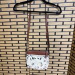 st. john's bay St.‎ John’s Bay White Floral Crossbody Purse Photo 2