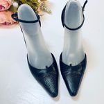 Max Studio   shoes size 8.5 M  black Photo 1