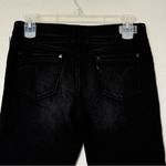 Levi's NWT Levi’s Mid Rise Flatters & Flaunts Skinny Leg Black Jeans Size 31 / L32 Photo 4