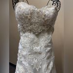 Casablanca Bridal, Elegant Cream Lace Wedding Dress White Size 6 Photo 3
