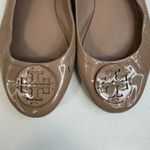 Tory Burch Sz 11 Minnie Travel Patent Leather Ballet Flats Women’s Beige Nude Photo 5