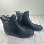 London Fog  Women’s Black Rain Boots Size 10.5 Photo 2