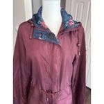 Vera Bradley  Packable Raincoat Size Large Burgandy Fresh Cut Bouquet Photo 2