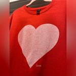 Gildan VTG Red & Pink Valentine's Day Heart Graphic Long Sleeve Crewneck Sweater Photo 4