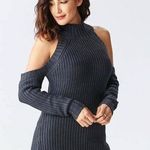 Cold shoulder sweater. Black. Small Photo 0