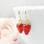 STRAWBERRY EARRINGS Fruit Earrings Gold Charm Berries Red Photo 1