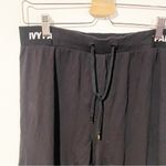 Ivy Park  Size Medium Black Cropped Waist Band‎ Athletic Capri Lounge Pants Photo 1
