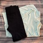 Gaiam  SEAFOAM Shirt Sleeveless & Seamless Black Leggings Size Med EUC #3252 Photo 4