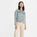 Levi's Levi’s • Original Trucker Jacket in Jeanie Medium Wash Photo 1