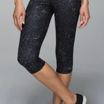 Lululemon  Run: Top Speed Crop
*Full-On Luxtreme
Star Crushed Coal Black Photo 0