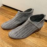 Vince Camuto  Gray Suede Women’s  Shoes size” 7” Photo 3