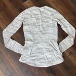 Lululemon  Long Sleeve Photo 1