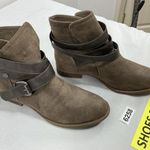 Route 66 Womans Whitney Pullon Booties 9 Brown Strappy Buckle Close NWOT Photo 0