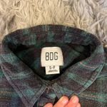 BDG  Cropped Flannel Photo 1