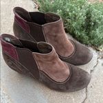 Earthies‎ Genoa Suede Ankle Booties Brown Burgundy Size 7.5 Comfort Heel Photo 2