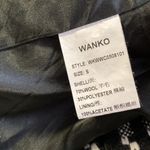 Coat | black and white plaid pattern. 3 button and belted back. Made in Japan. Photo 6