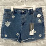 Versona Harper Grey Blue Jean Shorts with Flower Embroidered Accents Photo 0