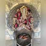 Kimono floral wrap poncho / Retro Tan Platform Sandals festival Size undefined Photo 0