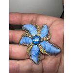 Vintage Gold Tone Acrylic and Aurora Borealis and Blue Crystal Starfish Brooch Photo 8