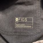 FIGS Reversible Scrub Top Grey Women's Size XL Snap closure at Neck Healthcare Photo 6