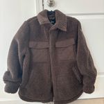 Alo Yoga Sherpa Edge Shacket in espresso Photo 4