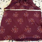 Loft Women's Blouse Medium Plum Purple & Floral Sleeveless Ruffle Collar Blouse. Photo 1