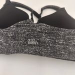 Victoria's Secret  VSX Sport Cross Wrap Wired Sports Bra Size 34D Photo 6