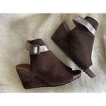 Diba True  Neon Night Footbed Wedge Sandals Brown Genuine Suede Size 7.5 Photo 5