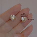 Faux Pearl Zircon Flower Stud Earrings Gold Tone NWT Photo 2