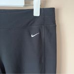Nike  | Cropped Yoga Capri Athletic Pants Sz M Photo 1