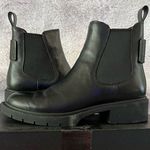 Coach Lyden Chelsea Boots - Black Leather
Lyden booties Photo 5