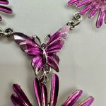 Pink flower butterfly statement necklace Photo 9