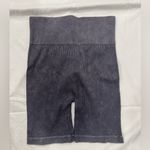 Aura workout shorts size small gray color Photo 0