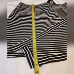 Guess NWT  Striped Black and White Women's Mini Skirt. Photo 6