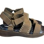 Muk Luks Sandals Womens Size 9 City Soul Brown Ankle Strap Flat Faux Suede NIB Photo 3