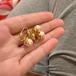 Monet Elegant Gold and Pink Pearl Earrings  Clip On Vintage Photo 2