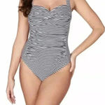 NIPTUCK SWIM Joanne One Photo 0