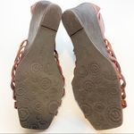 Report Size 8 Leather Red Square Toe Strappy Wedge Photo 5