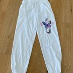 Boohoo  - Butterfly Los Angeles Graphic Sweatpants Joggers in White Photo 0