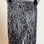 Spanx - Faux Leather Snake Shine Leggings Slimming Pull On Pants Photo 2