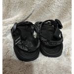 Chaco Sandals Women’s Size 9 Classic Strappy Toe Loop Shoes Black Outdoor Nature Photo 3