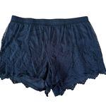 Torrid Pull-On Stretch Mesh Mid-Rise Short Womens Sz 1 1X Black Lace Embroidered Photo 3